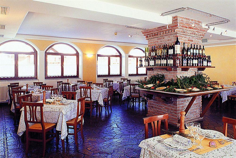 Locanda Locatori Passo del Tonale Exterior photo