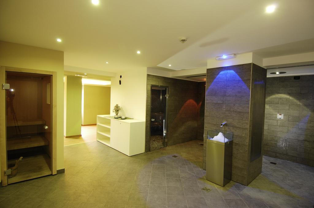 Locanda Locatori Passo del Tonale Exterior photo